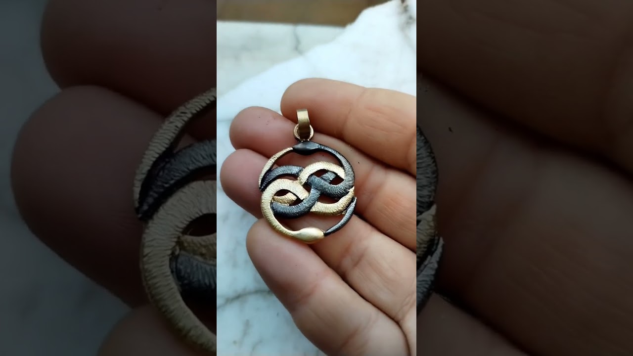 La historia interminable: el poderoso amuleto de Auryn